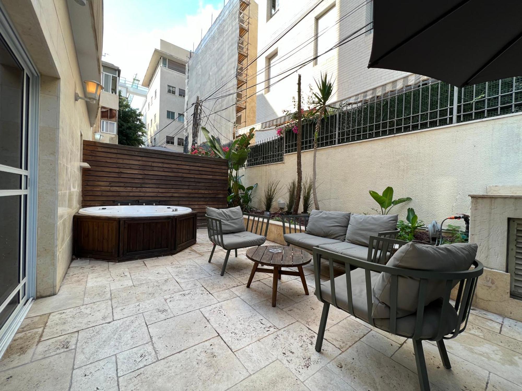 Beer Garden Hotel Tel-Aviv Extérieur photo
